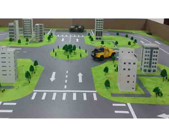 學(xué)生智能無(wú)人駕駛AI教育沙盤(pán)